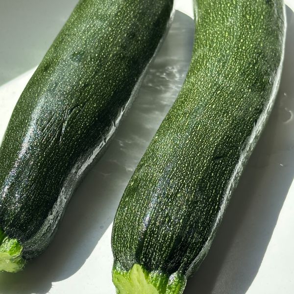 Grüne Zucchini